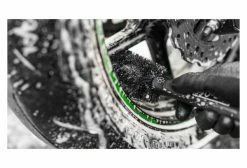 MUC-OFF Brosse Double Pour Roues Et Composants 8 MUC-OFF Brosse Double Pour Roues Et Composants -Atelier Vélos de Ville Soldes Magasin unnamed file 1281