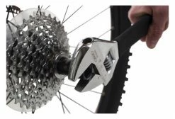 VAR Démonte Cassettes Avec Pilote 8 VAR Démonte Cassettes Avec Pilote -Atelier Vélos de Ville Soldes Magasin unnamed file 1669