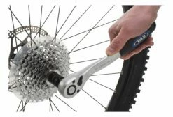 VAR Démonte Cassettes Avec Pilote 9 VAR Démonte Cassettes Avec Pilote -Atelier Vélos de Ville Soldes Magasin unnamed file 1670