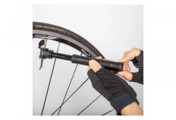 Pompe à Main Topeak Roadie 2Stage (Max 160 Psi / 11 Bar) Noir 5 Pompe à Main Topeak Roadie 2Stage (Max 160 Psi / 11 Bar) Noir – Image 3