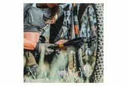 Pompe à Main Lezyne Grip Drive HV S (Max 90 Psi / 6.2 Bar) Noir / Rouge 7 Pompe à Main Lezyne Grip Drive HV S (Max 90 Psi / 6.2 Bar) Noir / Rouge -Atelier Vélos de Ville Soldes Magasin unnamed file 2621