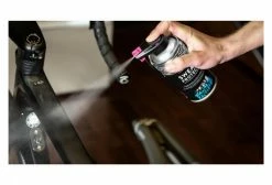 Spray Muc-Off Protection Anti-Transpiration 300ml 12 Spray Muc-Off Protection Anti-Transpiration 300ml -Atelier Vélos de Ville Soldes Magasin unnamed file 3136