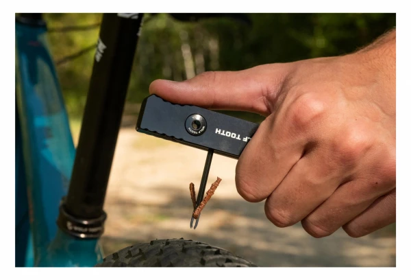 Multi-Outil Wolf Tooth 8-Bit Chainbreaker + Utility Knife (4 Fonctions) Noir 10 Multi-Outil Wolf Tooth 8-Bit Chainbreaker + Utility Knife (4 Fonctions) Noir – Image 8