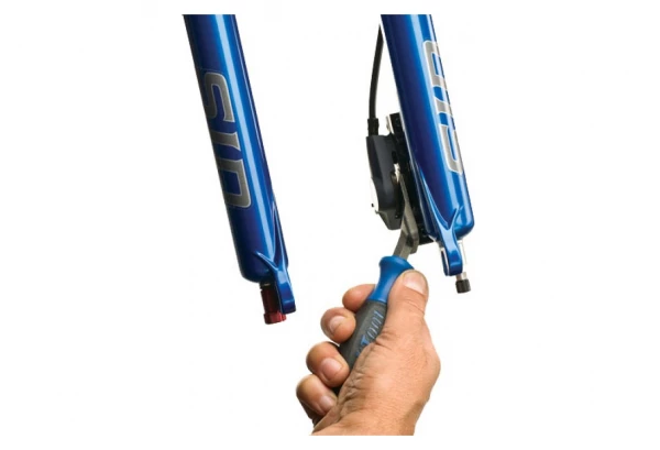 PARK TOOL PRESSE A PISTON Pour Freins à Disques PP-1.2 5 PARK TOOL PRESSE A PISTON Pour Freins à Disques PP-1.2 – Image 3