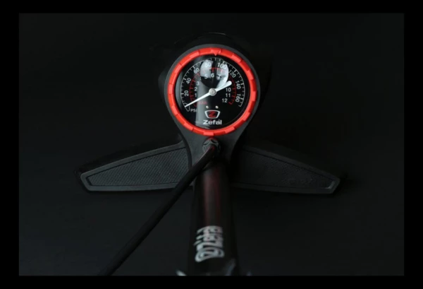 Pompe à Pied ZEFAL PROFIL MAX FP60 7 Pompe à Pied ZEFAL PROFIL MAX FP60 – Image 5