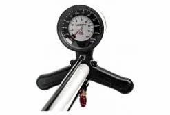 Pompe à Pied Lezyne Classic Floor Drive Blanc -Atelier Vélos de Ville Soldes Magasin unnamed file 4735