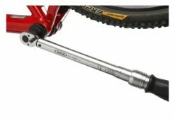 VAR Outil Boîtier Hollowtech II Et Ultra Torque -Atelier Vélos de Ville Soldes Magasin unnamed file 661