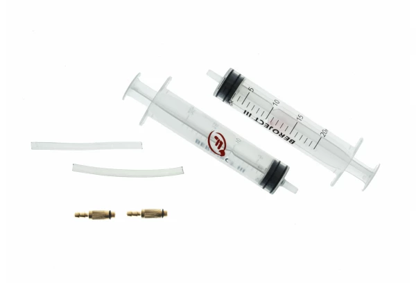 FORMULA Kit De Purge 2 Seringues (Huile DOT) 3 FORMULA Kit De Purge 2 Seringues (Huile DOT)