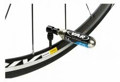 Gonfleur CO2 Var RP-45300-C Pour Cartouche CO2 -Atelier Vélos de Ville Soldes Magasin unnamed file 991